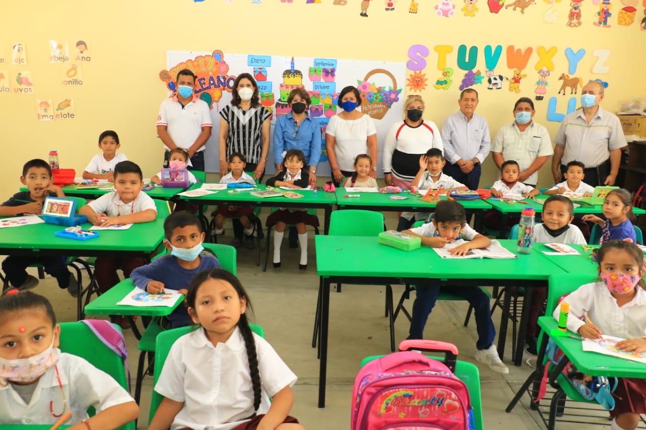 Recorren secretarias de Educación federal y estatal, escuelas públicas de Chiapas del nivel básico