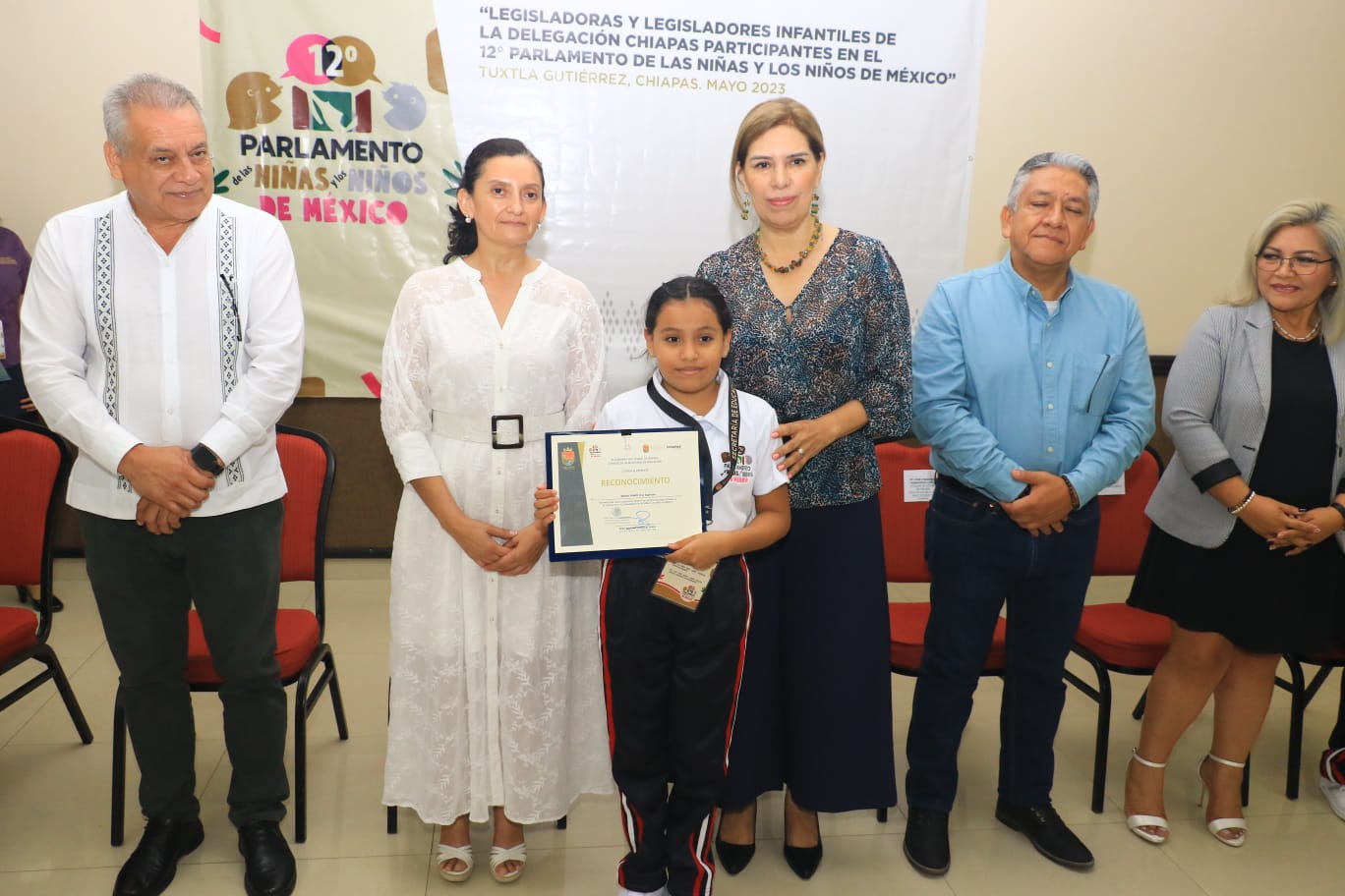 Secretaria de Educación reconoce a representantes de Chiapas en el 12º Parlamento de las y los Niños de México
