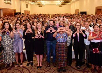 Educación para el Lekil Kuxlejal: celebran la Primera Convención Estatal por los derechos de las mujeres”