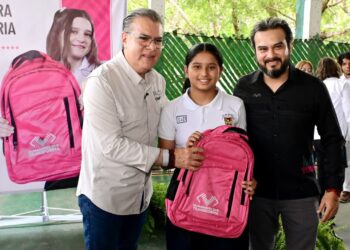 La educación permanece: apoyos escolares fortalecen el futuro de las nuevas generaciones