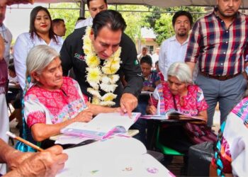 La alfabetización es nuestra respuesta al llamado de la historia: Eduardo Ramírez Aguilar