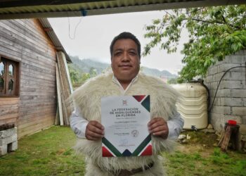 El “maestro de peluche” que llevó el Lekil Kuxlejal a Estados Unidos