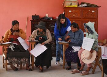 Luz Santiz: enseñar a leer, sembrar esperanza en Chamula